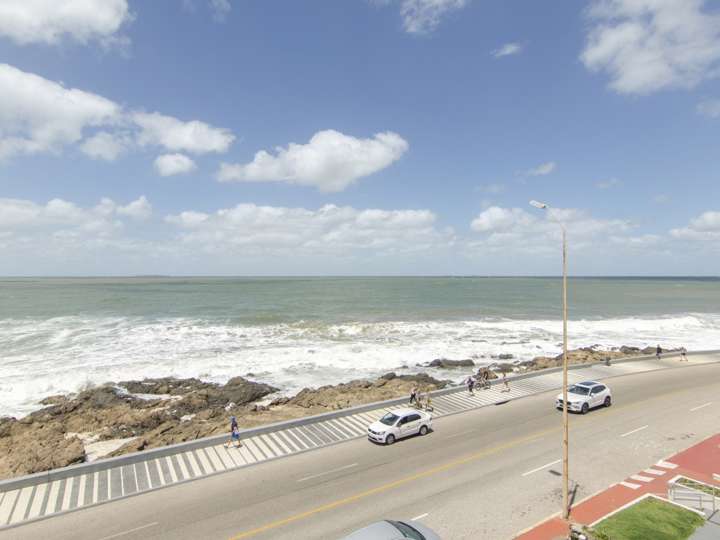 Apartamento en venta en Rambla General Artigas, Punta Del Este