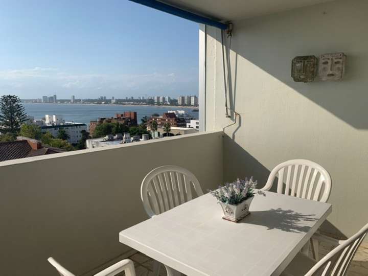 Apartamento en venta en El Remanso (Calle 20), Punta Del Este