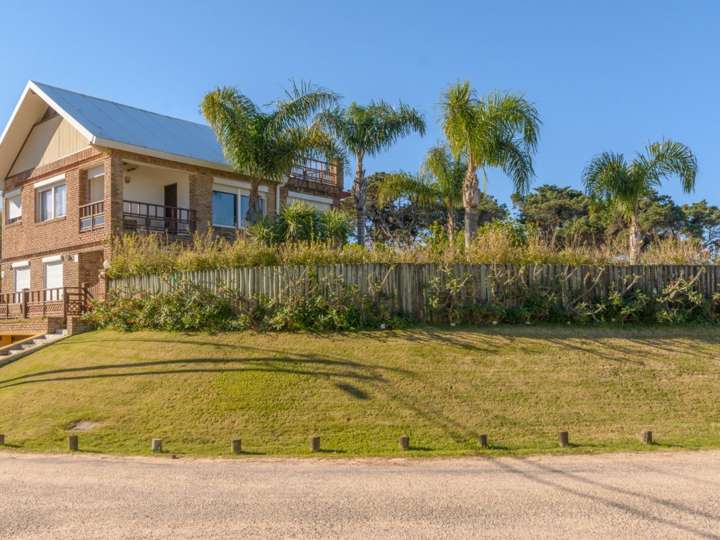 Casa en venta en Pinares, Maldonado