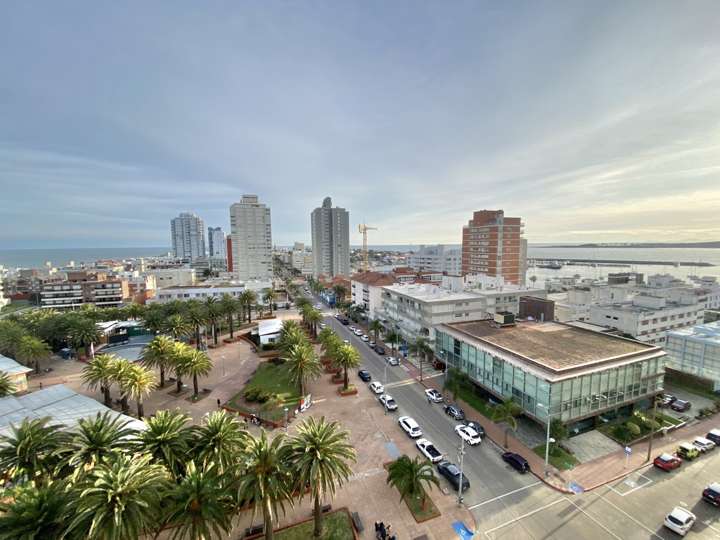 Apartamento en venta en Gorlero, Punta Del Este