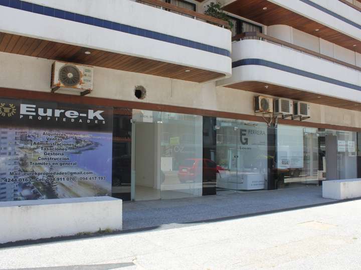 Comercial / Tienda en venta en El Mesana (Calle 24), Punta Del Este