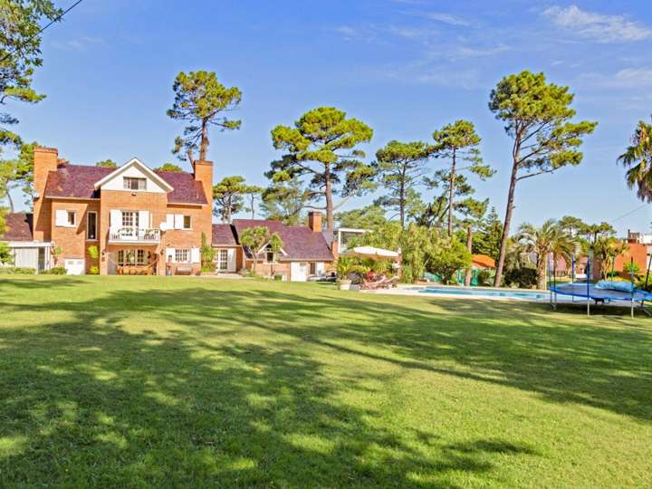 Casa en venta en Rambla Doctor Claudio Williman, Maldonado