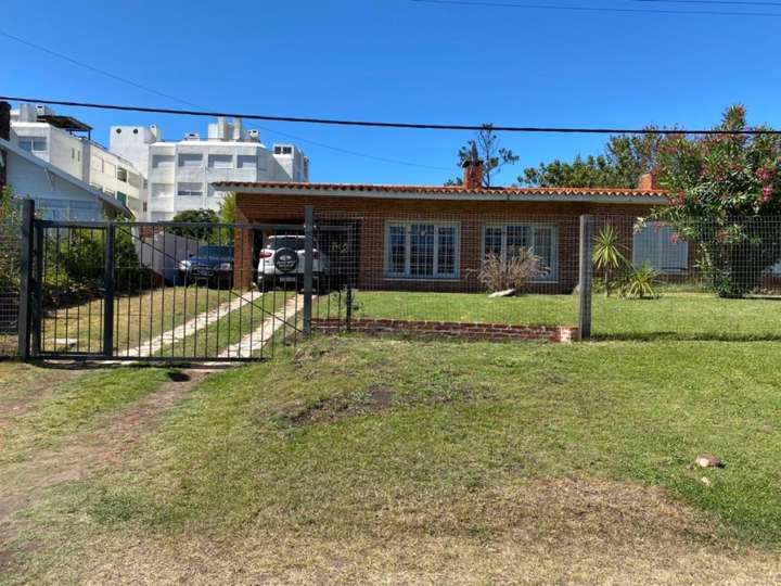 Casa en venta en Pinares, Maldonado