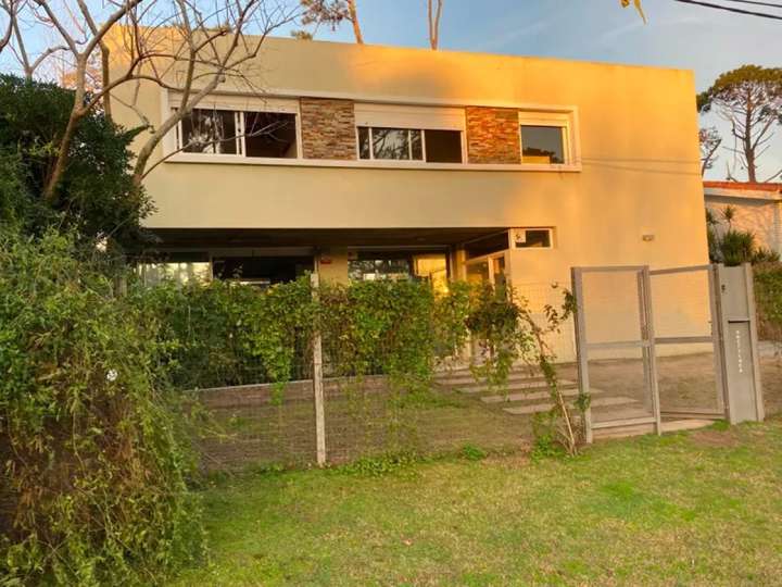 Casa en venta en Pinares, Maldonado