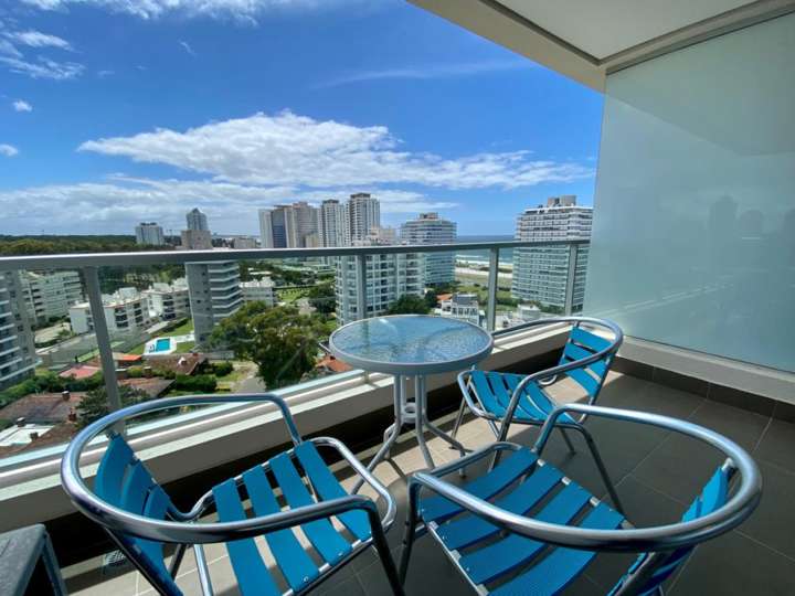 Apartamento en venta en Biarritz, Punta Del Este
