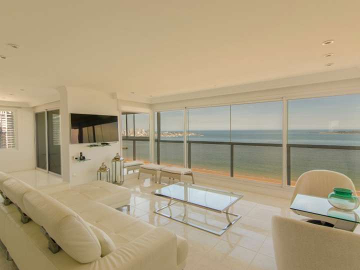 Apartamento en venta en Rambla Doctor Claudio Williman, Punta Del Este