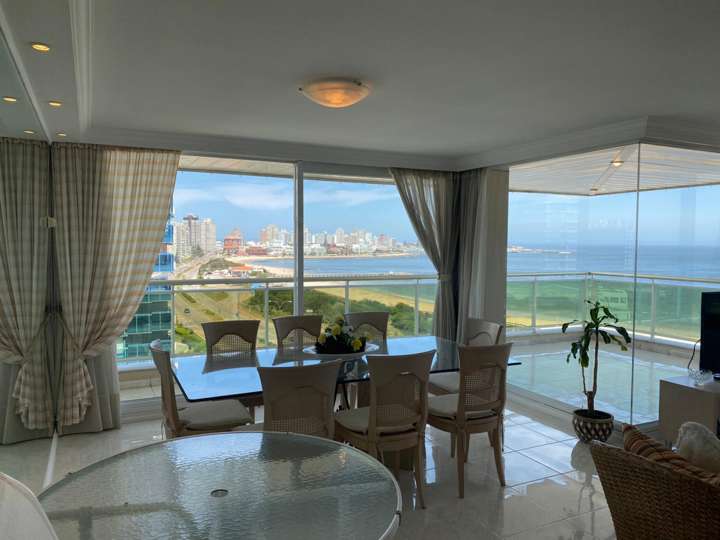 Apartamento en venta en Rambla Doctor Claudio Williman, Punta Del Este