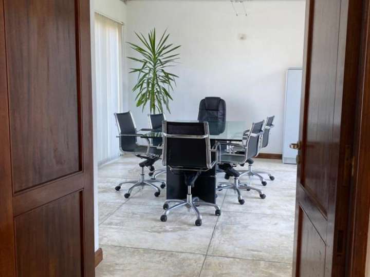 Comercial / Tienda en venta en Zelmar Michelini, Maldonado