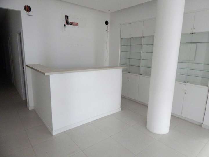 Comercial / Tienda en venta en De Los Eucaliptus, Punta Del Este