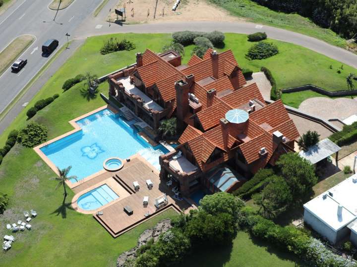 Casa en venta en Rambla Doctor Claudio Williman, Maldonado