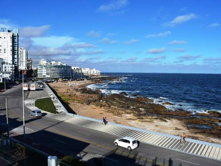 Casa en venta en Rambla General Artigas, Punta Del Este