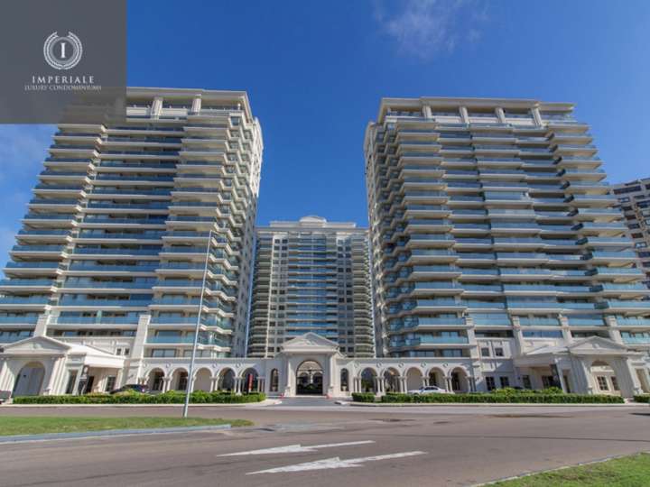 Apartamento en venta en Bulevar General José Gervasio Artigas, Punta Del Este