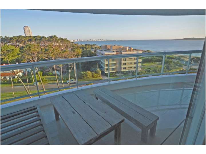 Apartamento en venta en Rambla Doctor Claudio Williman, Maldonado