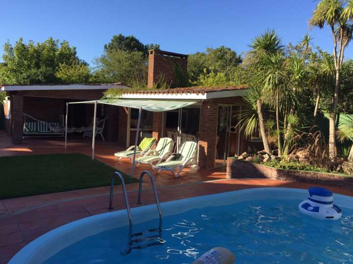 Casa en venta en Henry Dunant, Punta Del Este