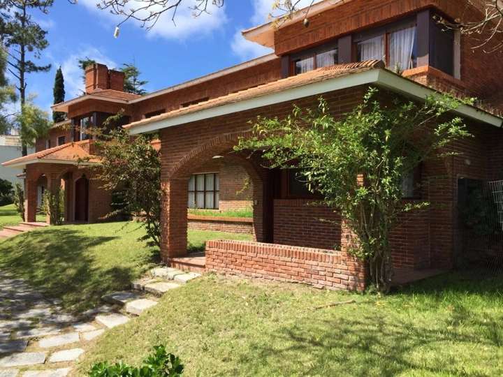 Casa en venta en Rambla General Artigas, Punta Del Este