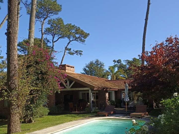 Casa en venta en República Argentina, Punta Del Este
