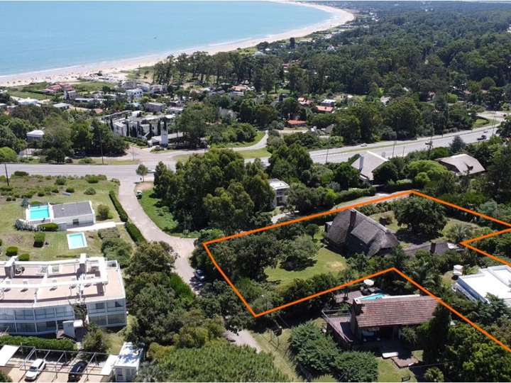 Casa en venta en Carlos Páez Vilaró, Maldonado