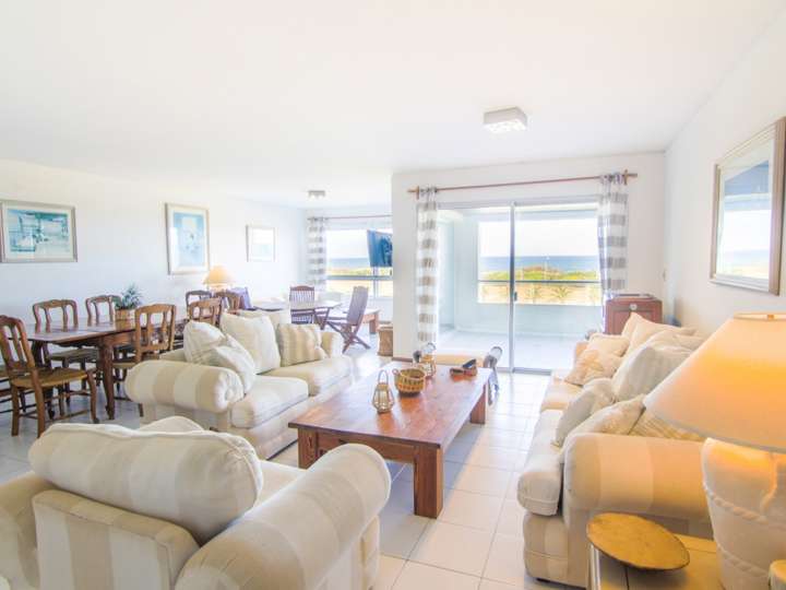 Apartamento en venta en Avenida San Pablo, Punta Del Este