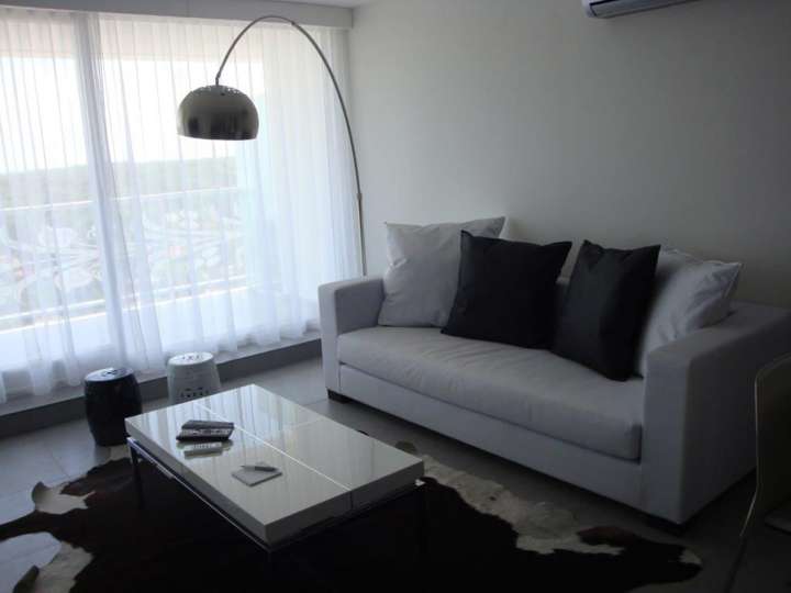 Apartamento en venta en Oslo, Punta Del Este