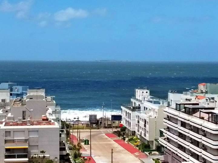 Apartamento en venta en La Galerna (Calle 21), Punta Del Este