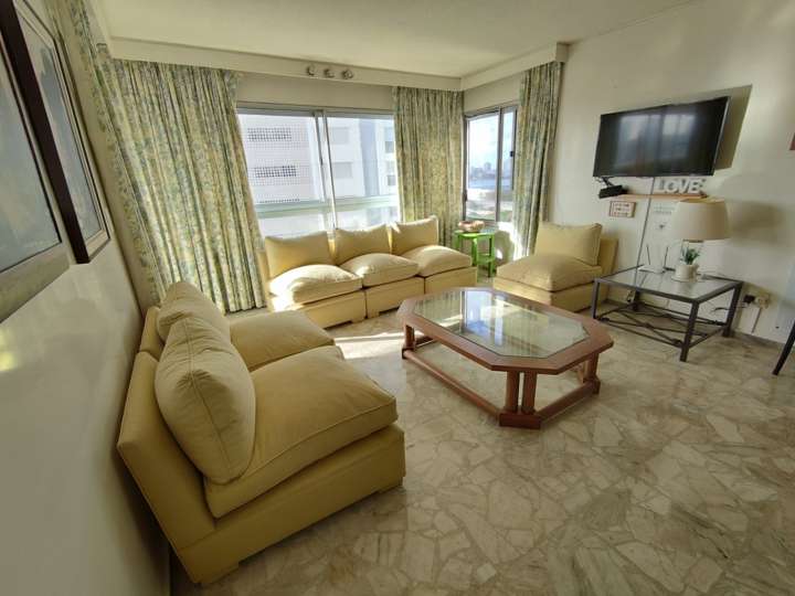 Apartamento en venta en Punta Del Este