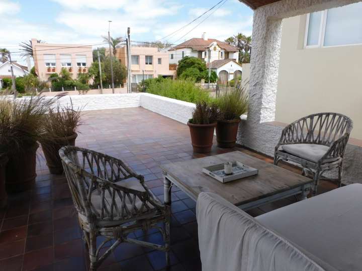 Casa en venta en 2 de Febrero (Calle 10), Punta Del Este