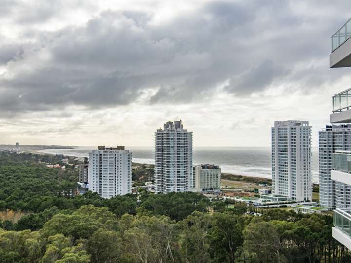 Apartamento en alquiler en Punta Del Este
