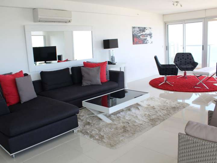 Apartamento en venta en Rambla Lorenzo Batlle, Punta Del Este