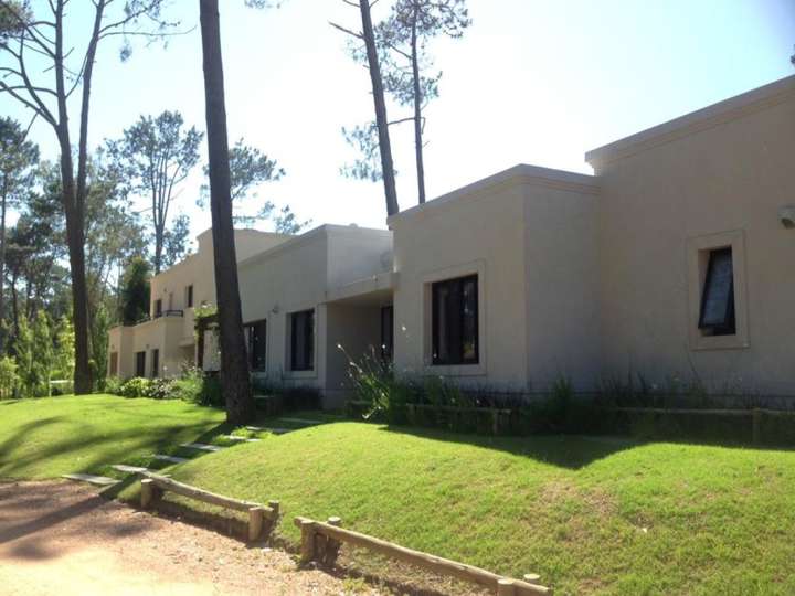 Casa en venta en Pinares, Maldonado
