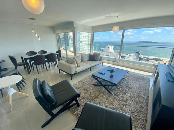 Apartamento en venta en Avenida Chiverta, Punta Del Este