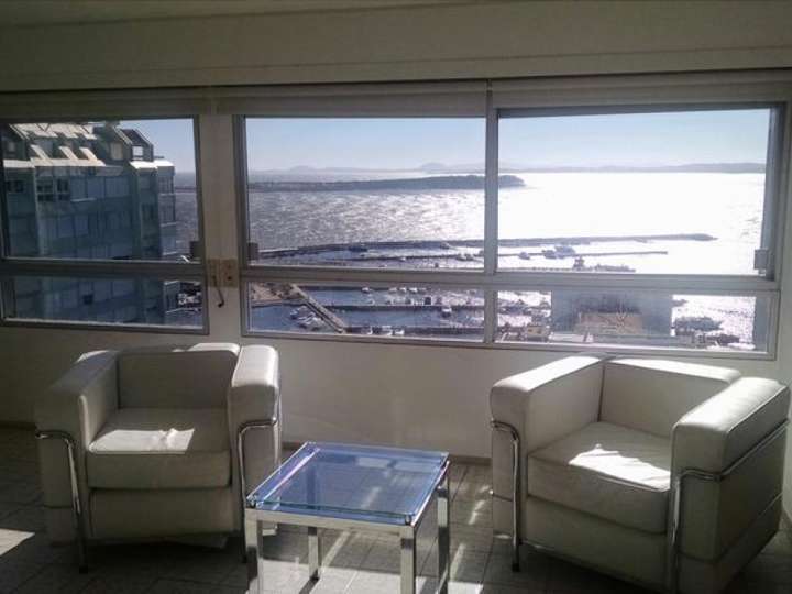 Apartamento en venta en El Mesana (Calle 24), Punta Del Este
