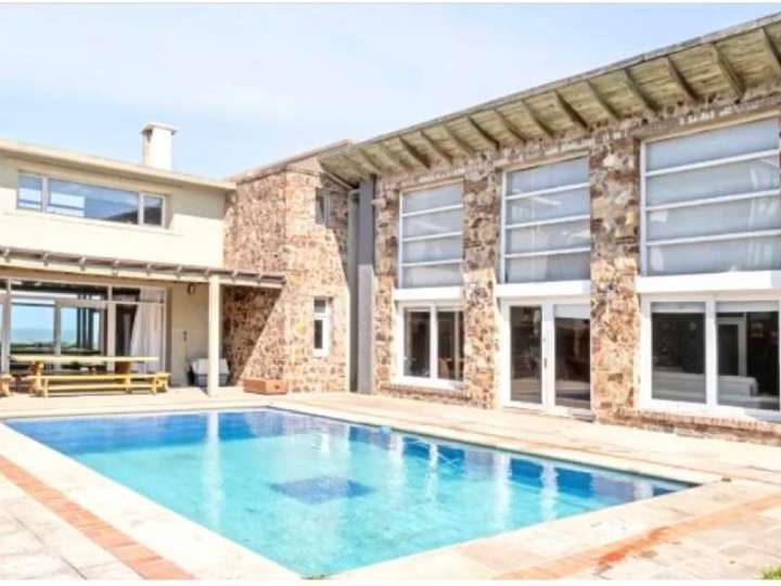 Casa en venta en Pinares, Maldonado