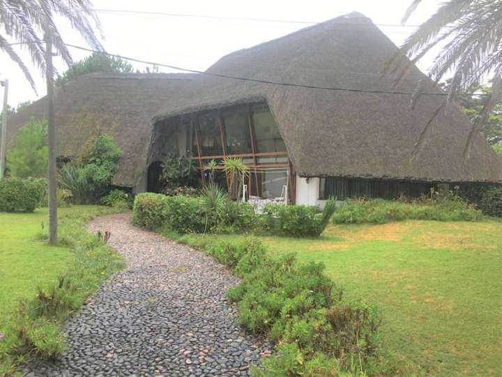 Casa en venta en Avenida San Pablo, Punta Del Este