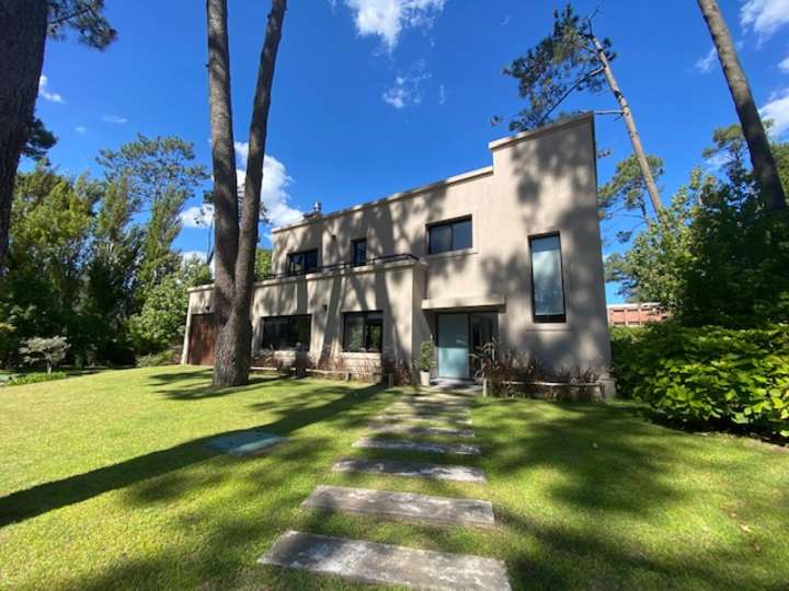 Casa en venta en Pinares, Maldonado