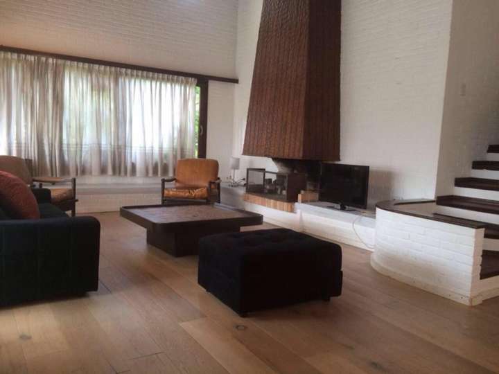 Casa en venta en Rambla Doctor Claudio Williman, Punta Del Este