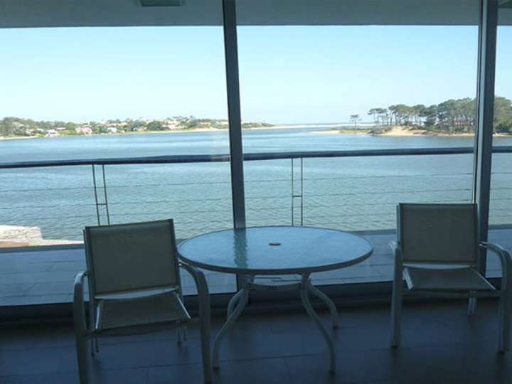 Apartamento en venta en Avenida Eduardo Víctor Haedo, El Tesoro