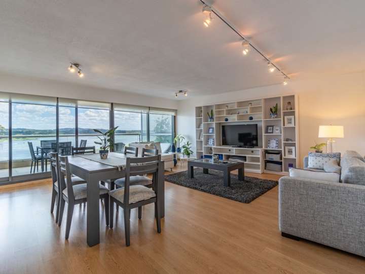 Apartamento en venta en Pinares, Maldonado