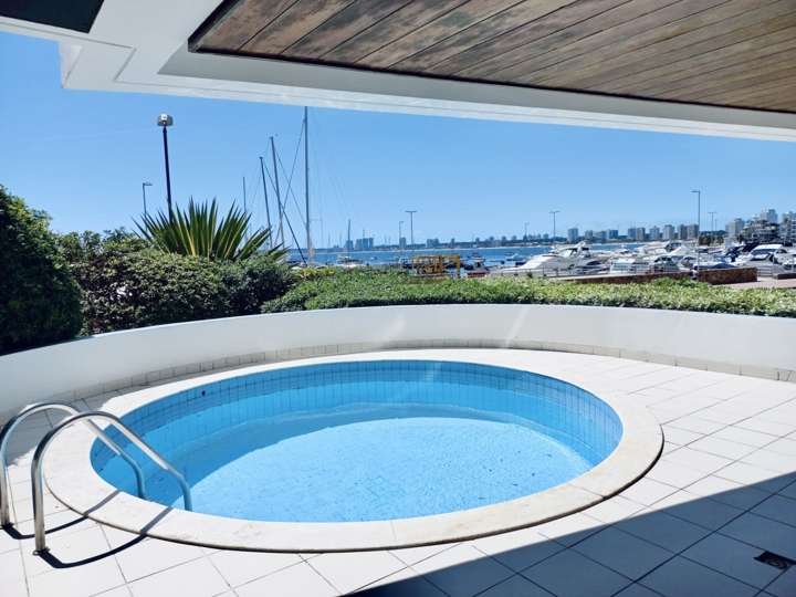 Apartamento en venta en Rambla General Artigas, Punta Del Este