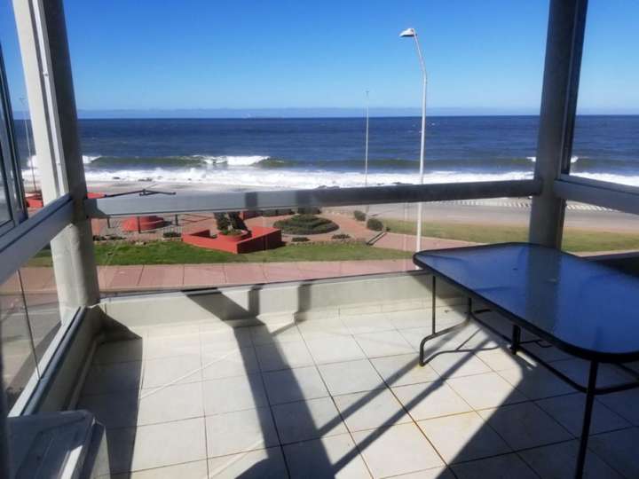 Apartamento en venta en Comodoro Gorlero (Calle 19), Punta Del Este