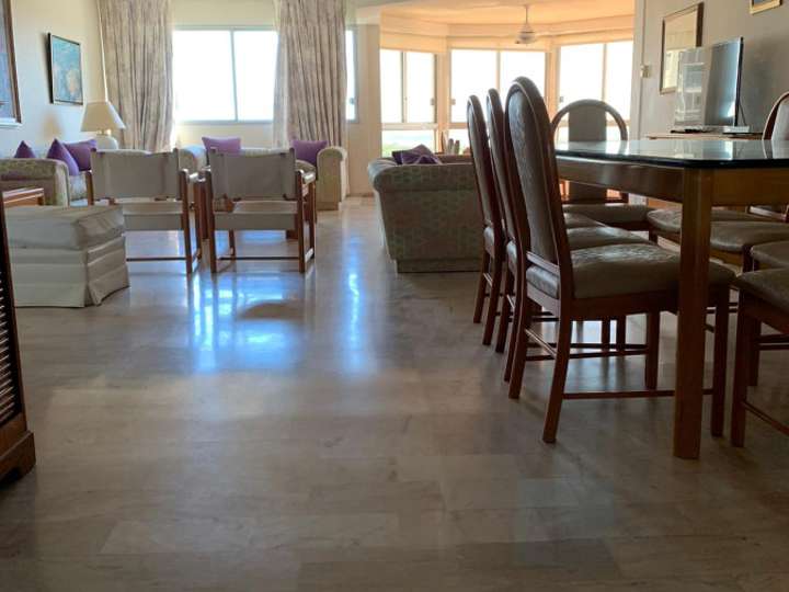 Apartamento en venta en Henry Dunant, Punta Del Este