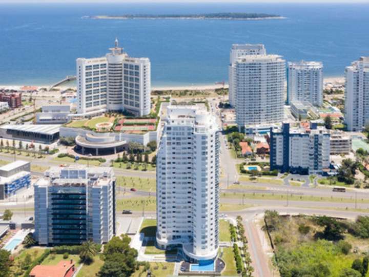 Apartamento en venta en Avenida Francia, Punta Del Este
