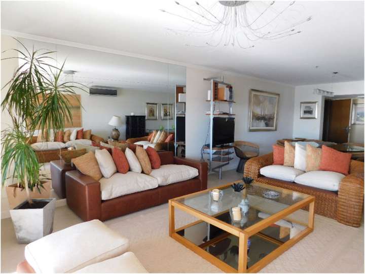 Apartamento en venta en Rambla Doctor Claudio Williman, Punta Del Este