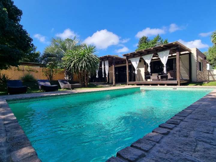 Casa en venta en Calle 17, Maldonado