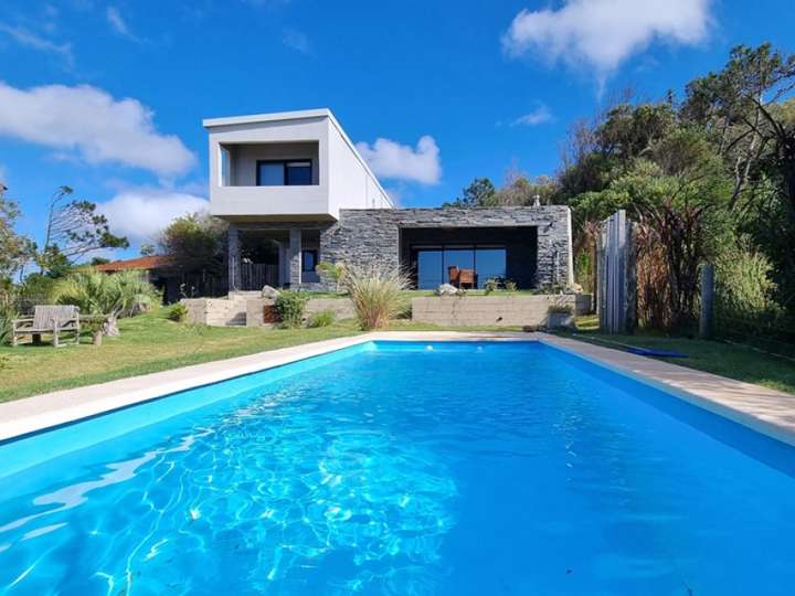 Casa en venta en calle Corvina, Maldonado