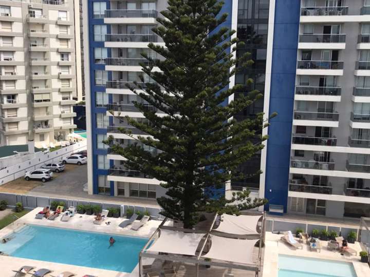 Apartamento en venta en Avenida Chiverta, Punta Del Este
