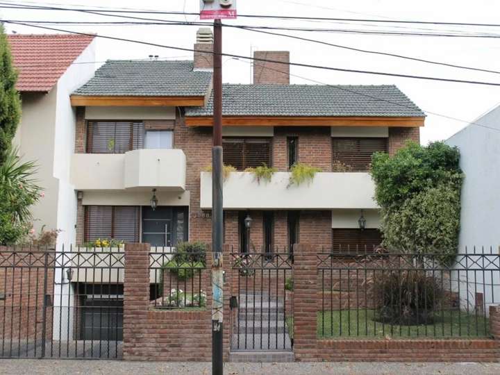 Casa en venta en Pasteur, 3078, Buenos Aires