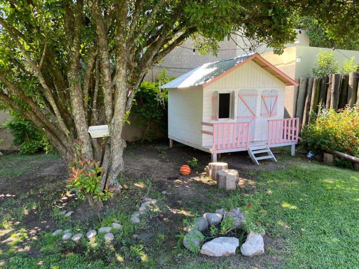 Casa en venta en Pichincha, Buenos Aires