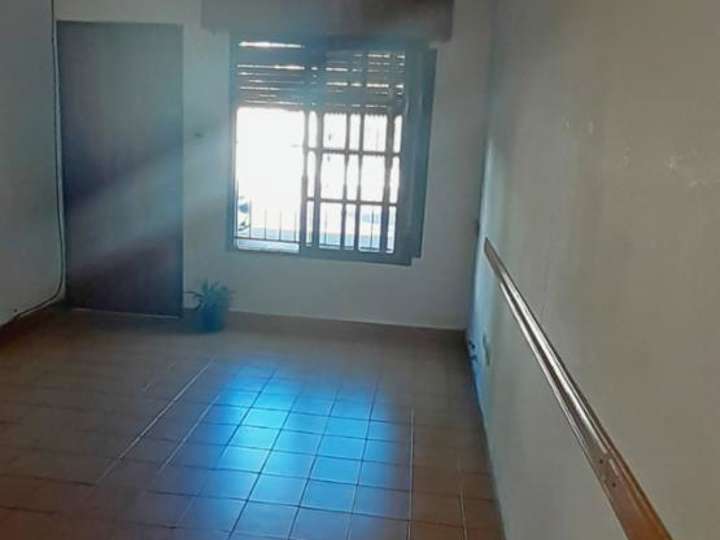 Departamento en venta en Carabobo, 2153, Villa Luzuriaga