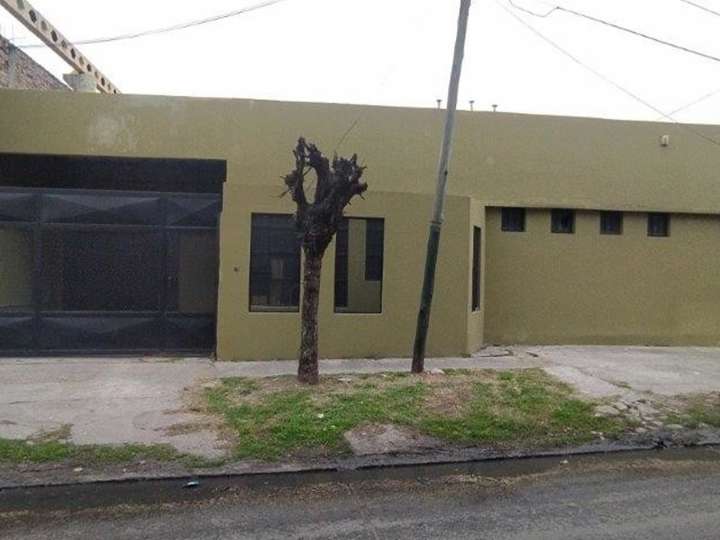 Comercial / Tienda en venta en Bernardo Lichteinstein, Llavallol