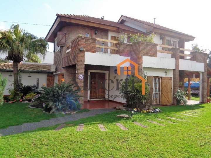 Casa en venta en América, 3841, Villa Luzuriaga
